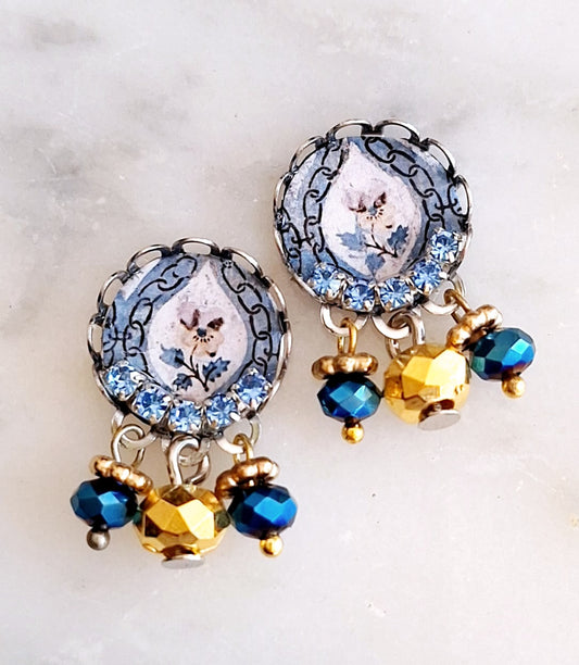 2526 Small stud earring